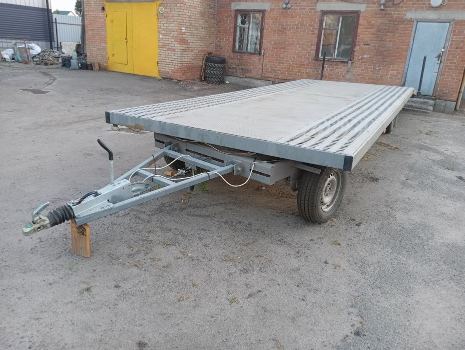 Причіп для перевезення авто