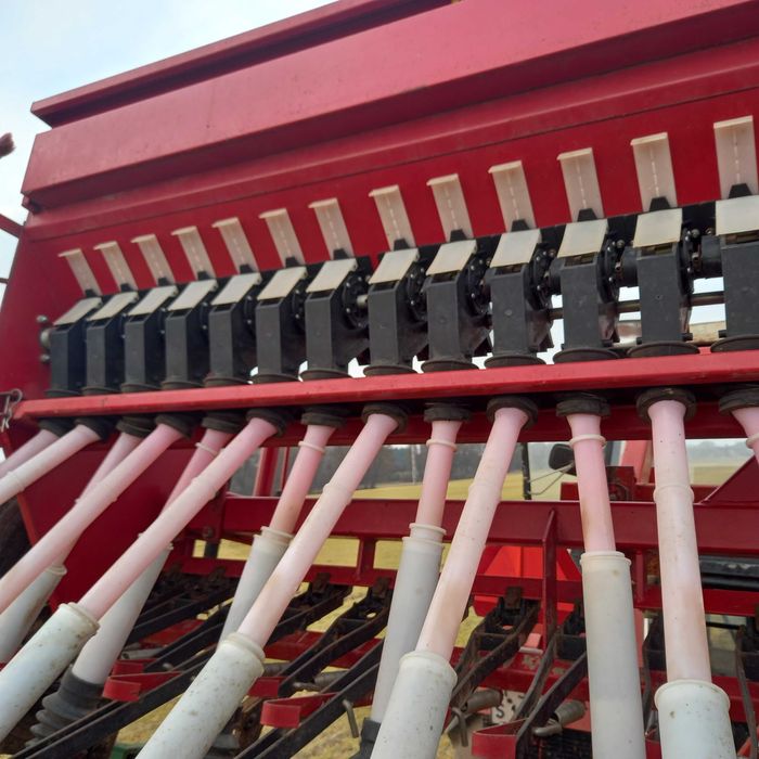 sprzedam agregat uprawowo - siewny