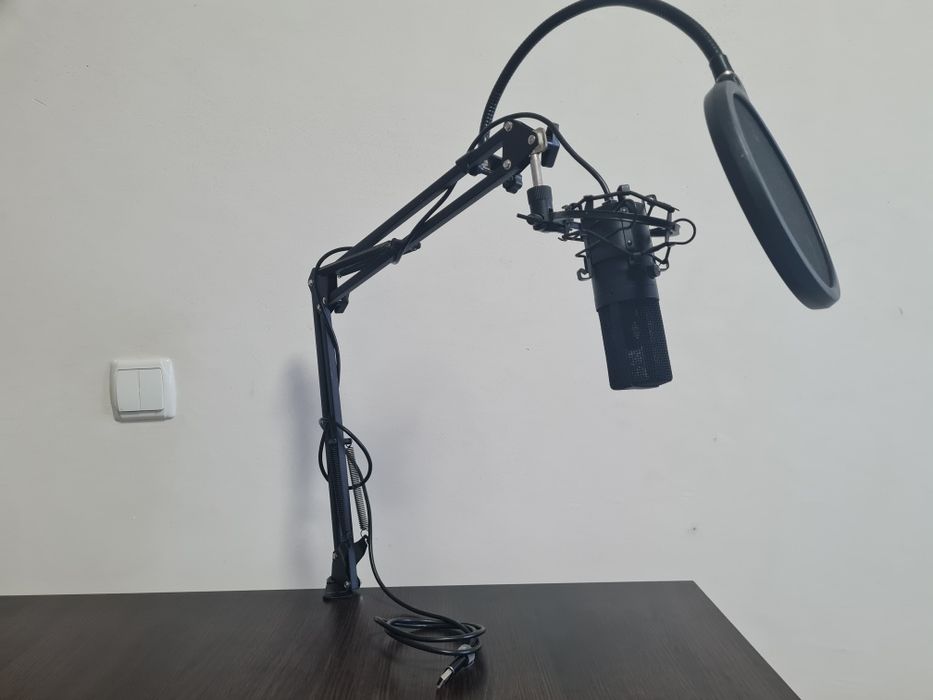 Микрофон конденсаторный Fifine K680