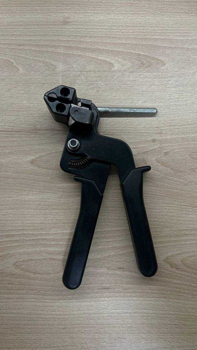 Pistolet do opasek kablowych KST-STG200
HellermannTyton