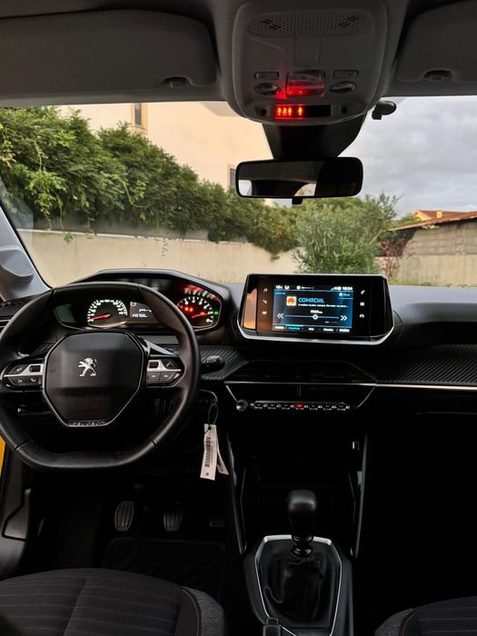 Peugeot 208 diesel como novo