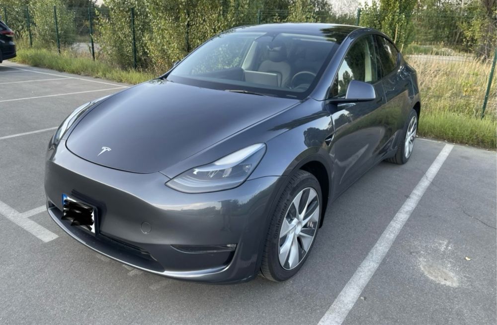 Tesla Y 7 місць  опюренда  для таксі 480 км
