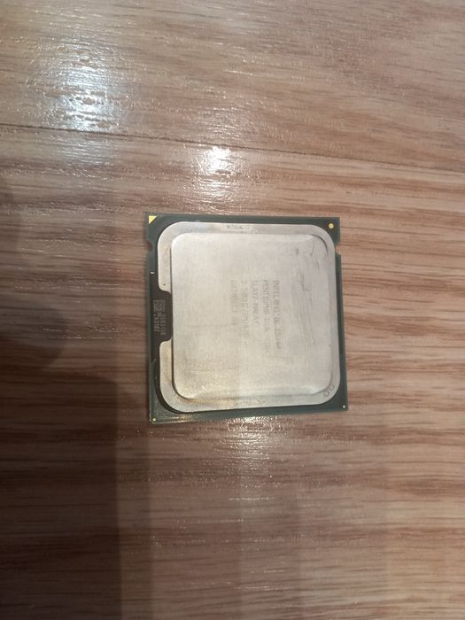 Intel pentium E5200 dual-core 2.5ghz