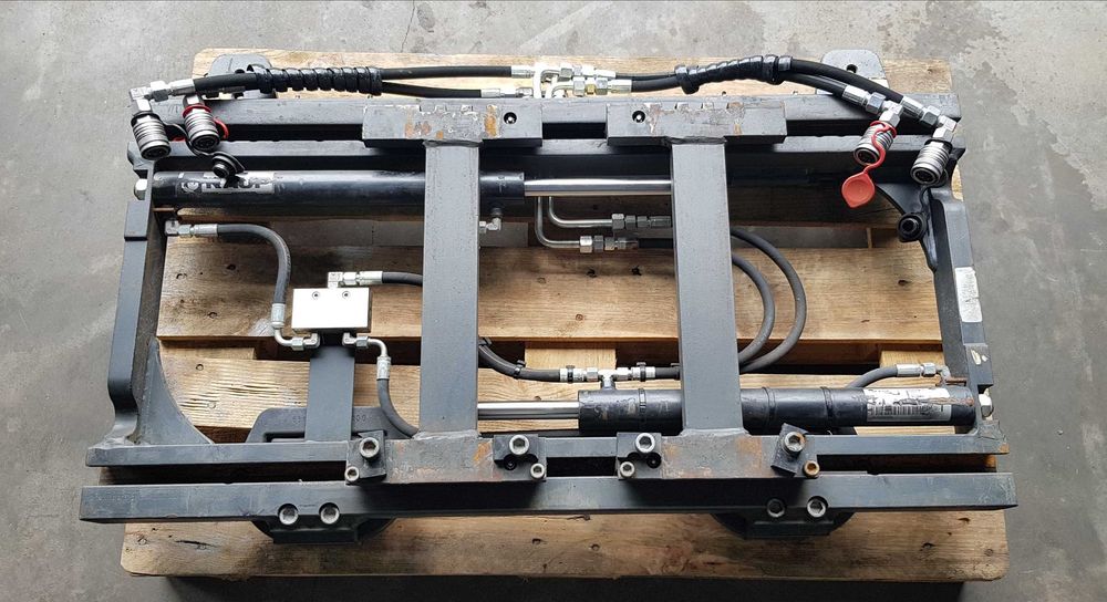 Pozycjoner wideł KAUP 3500kg ISO 3A z przesuw boczny do wózka widłoweg