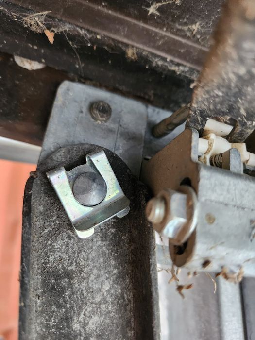 Brama garazowa uchylna hormann nowe rygle,