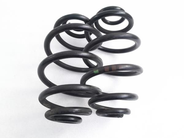 Mola de suspensão trás direita VOLKSWAGEN Passat (3B2)