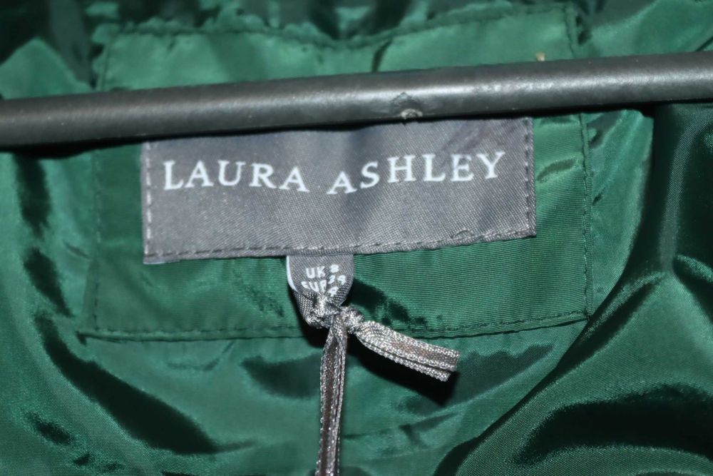 Фирменная брендовая Новая курточка длиная Laura Ashley