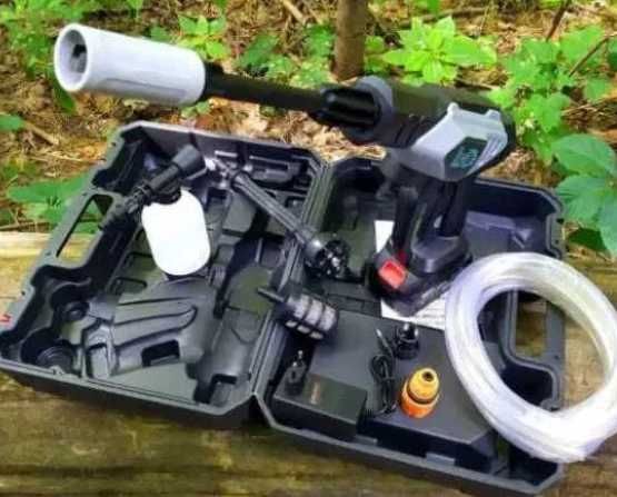 Мойка высокого давления.  Акумуляторна мийка лідер високого тиску