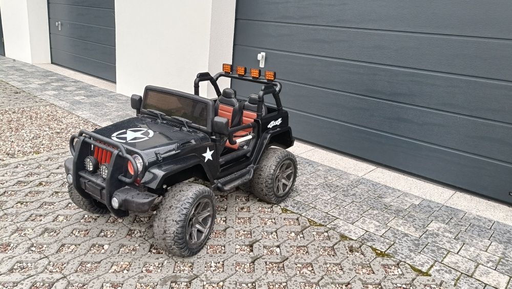 Auto jeep akumulator czarny baterie dla dzieci
