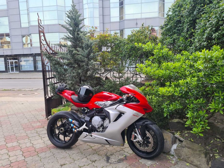Ducati hypermotard 1100