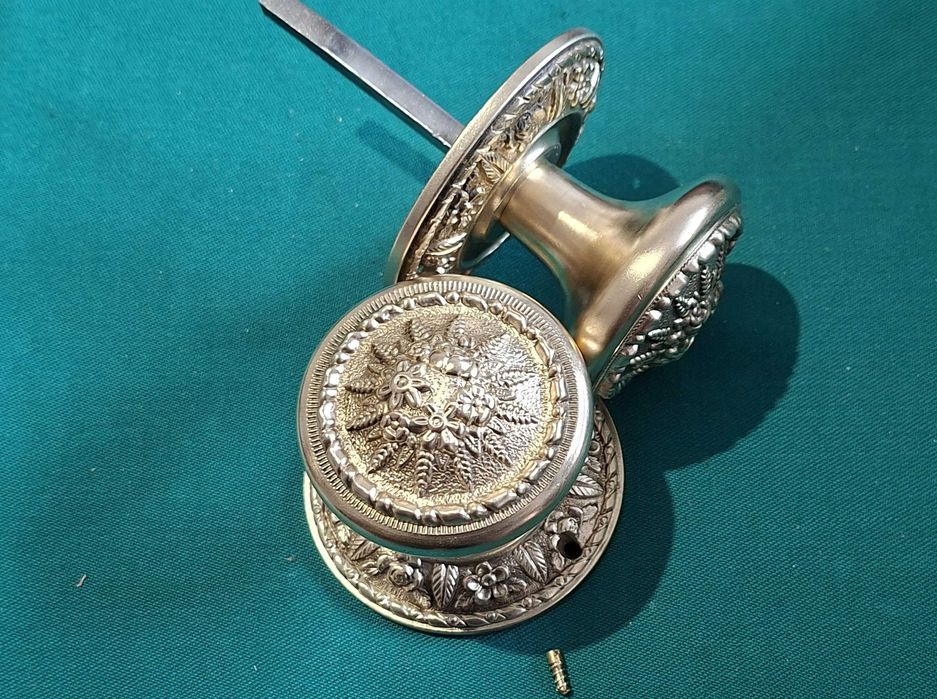 Belo Puxador de porta em latão, anos 70/80