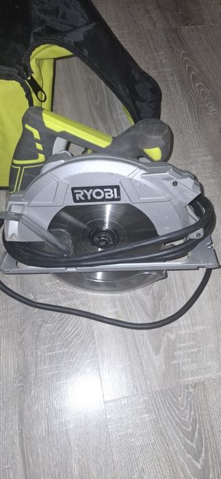 Продам ручную циркулярку Ryobi.