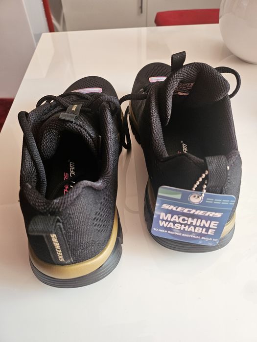 Sprzedam buty sportowe damskie SKECHERS