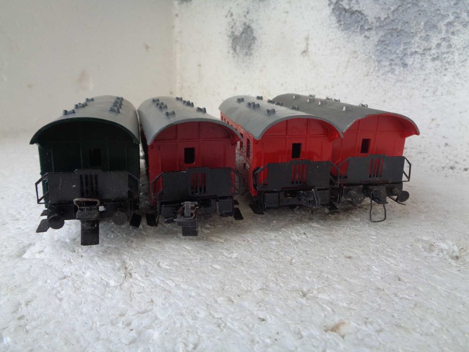1:87 lote de 4 carruagens de passageiros rodados TRIX antigos