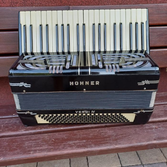 Akordeon hohner verdi 4