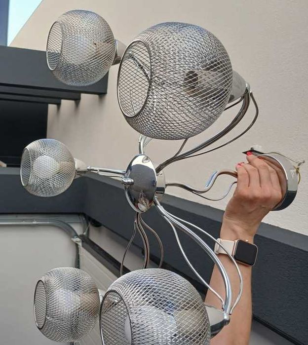 Candeeiro de teto 5 focos, como novo. Para desembaraçar