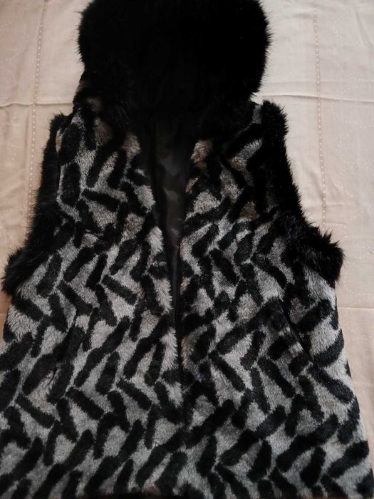 Дуже гарна та тепла жіноча жилетка 54 розміру. Нова! Недорого!