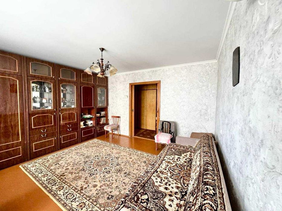 Продам 3к квартиру спецпроект 70м кирпичный дом Ярослава Мудрого( Глушко), рынок Киевский , Королева