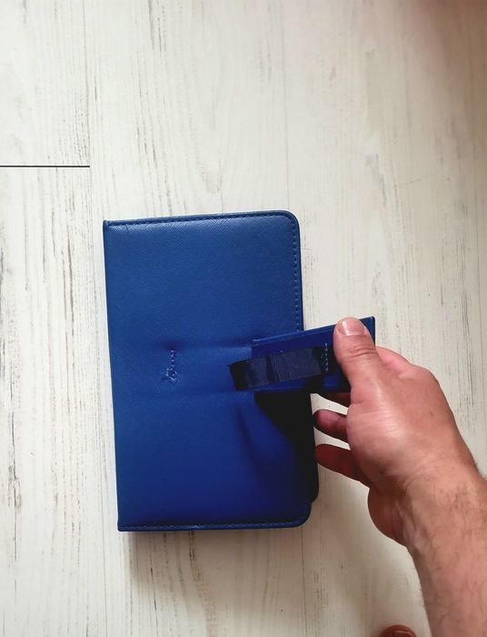 Asus MeMO Pad 7 (K01A)  + чохол