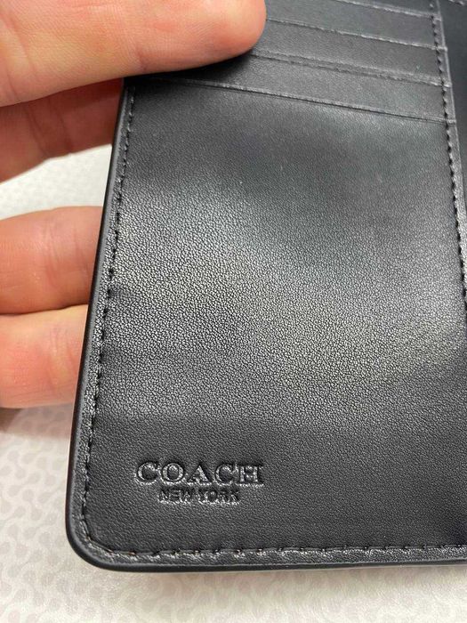 Гаманець Coach Medium Corner Zip Wallet Коричневий