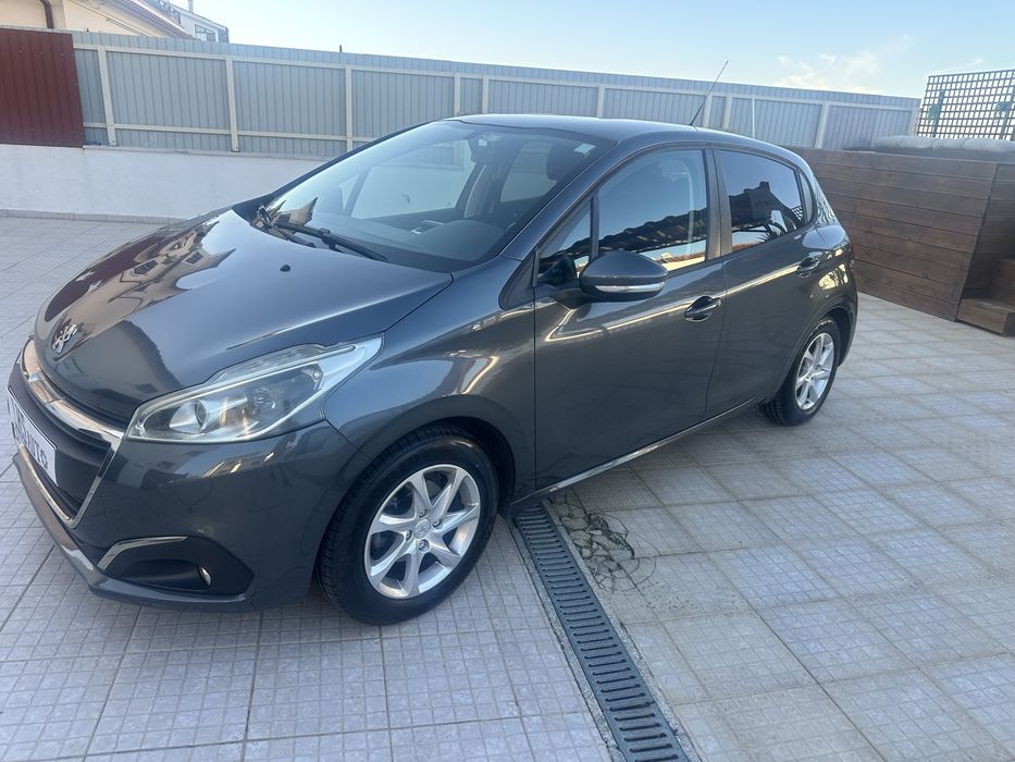 Peugeot 208 2015