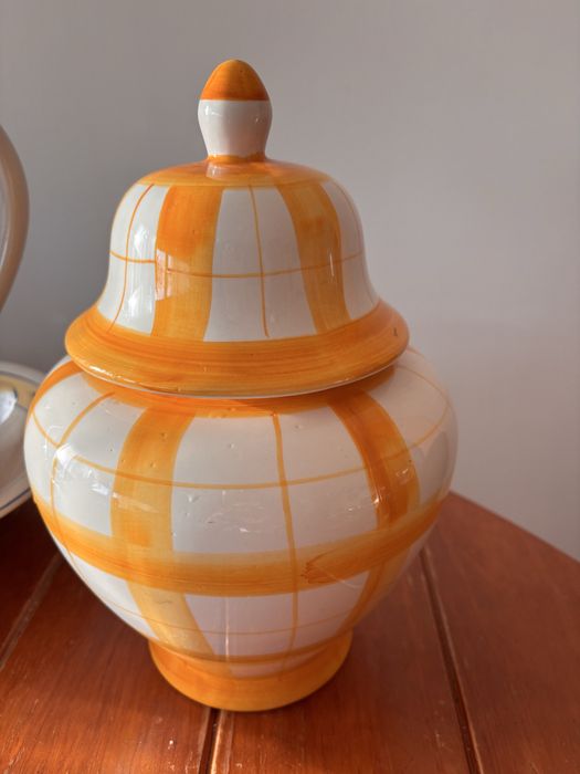 Peças louça coloridas 5€