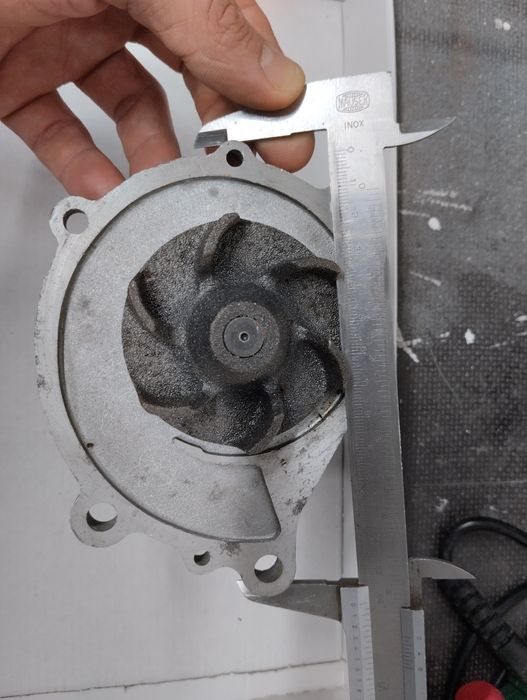 Bomba de água datsun