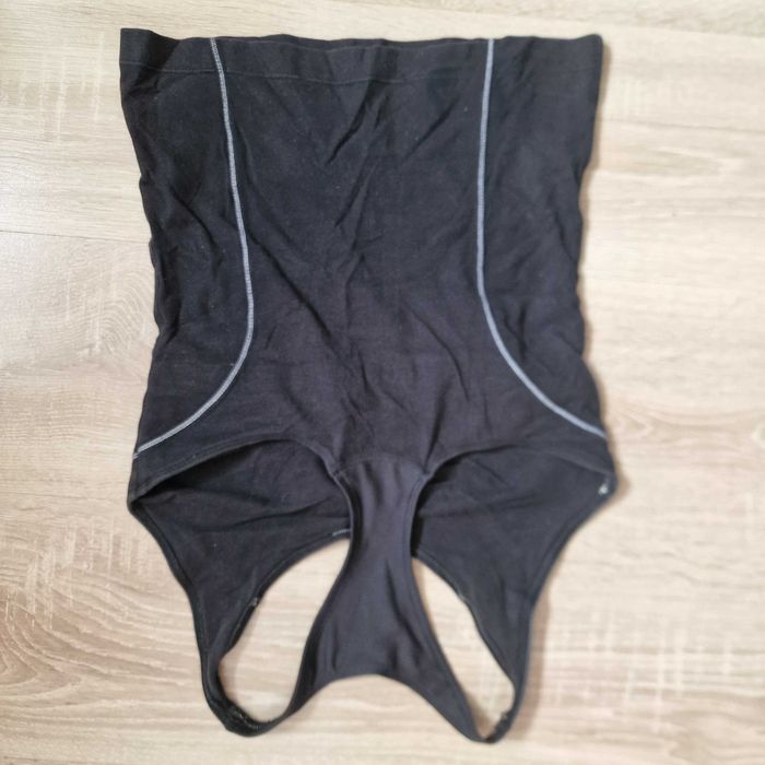 Czarny top sportowy Nike, r.XS