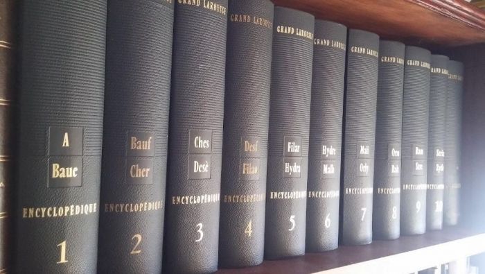 Enciclopédia Grand Larousse