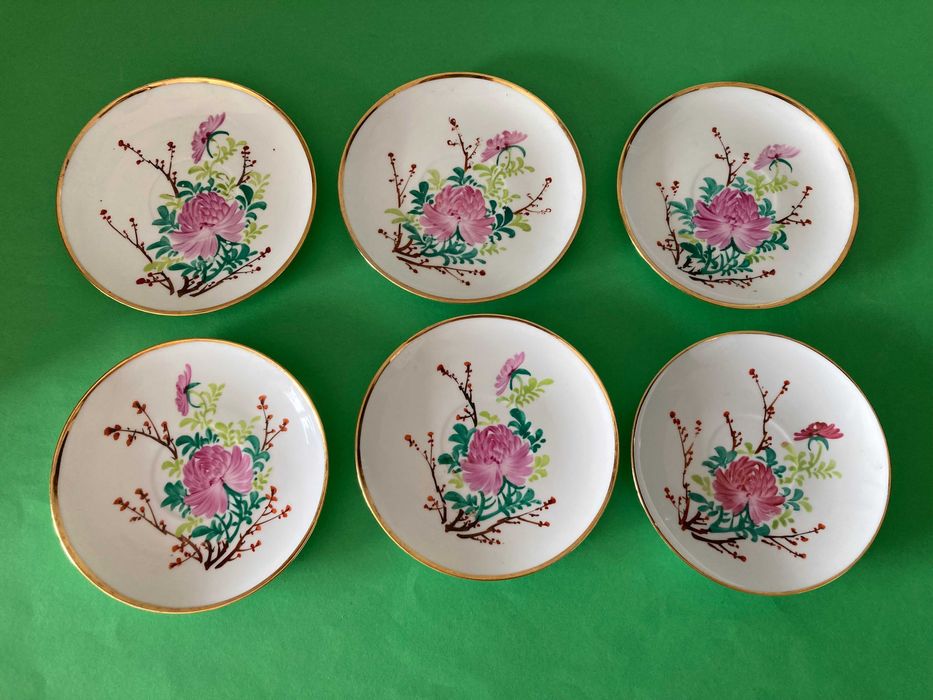 Lote de 6 Pratinhos Pires em porcelana muito bonitos Macau Antigos
