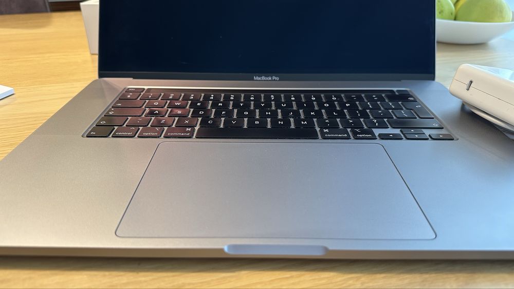 MacBook Pro 16” 2019 – i7 / 32 GB RAM