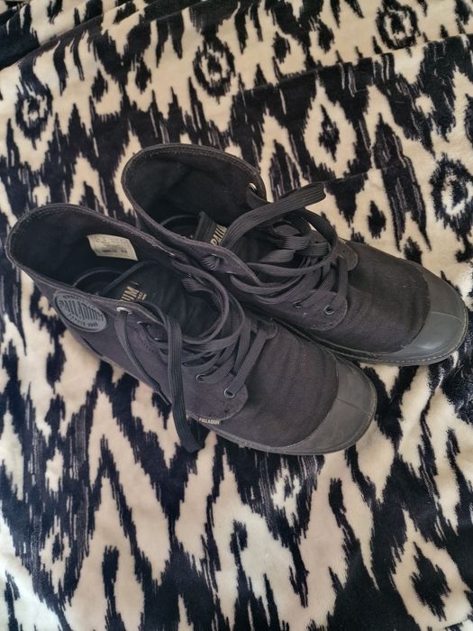 Botas palladium em lona