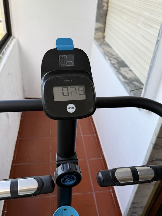 Bicicleta Estática - Modelo EB120 Decathlon