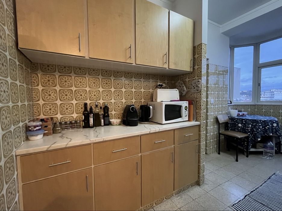 Alugo arrendo Quarto para trabalhador/a avenida marquês de pombal