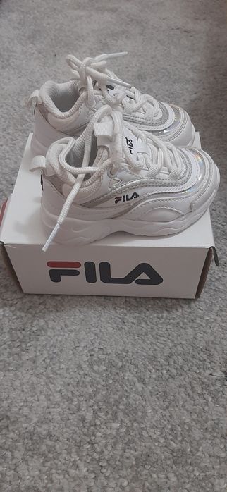 Sapatilhas Fila tam. 20