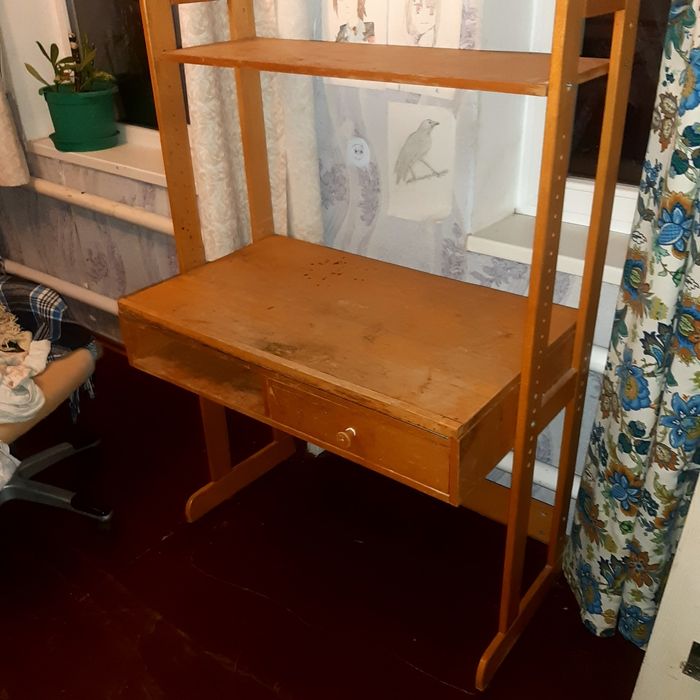 Продам  стенку совецкую и прихожую