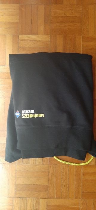 Męska bluza z kapturem. Rozmiar XL. Kangurek.