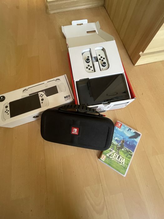 Nintendo Switch Oled super stan, duzy zestaw Żywiec • OLX.pl