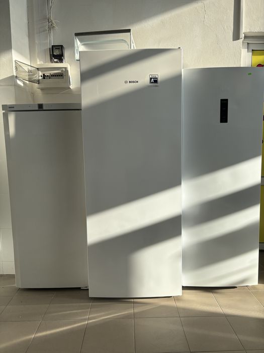 Морозильна камера Samsung RZ32M71257F.