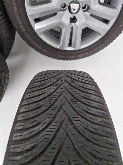 Koła felgi kołpaki Dacia Sandero III 6,5J ET45 16" 4x100 205/60/16 zim