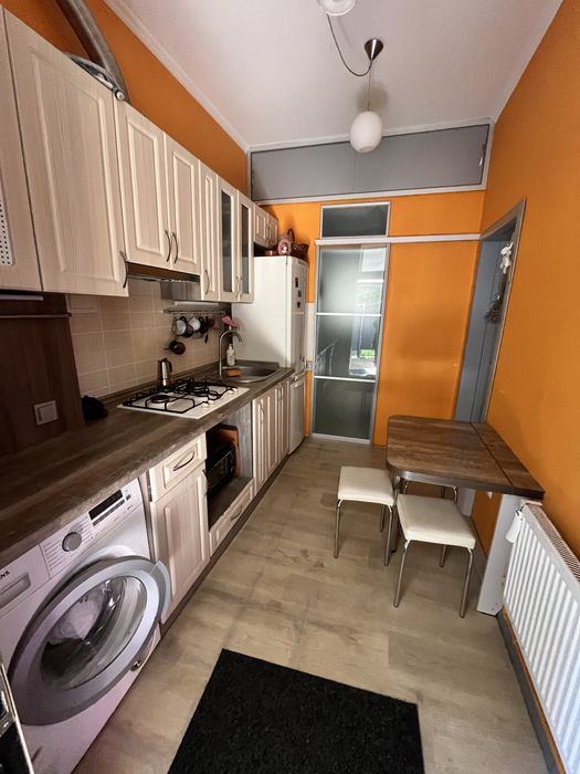 Частина будинку з власним двором