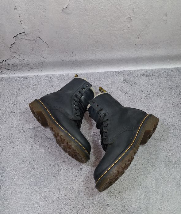 Ботинки Dr. Martens Serena с мехом кожаные женские высокие кроссовки