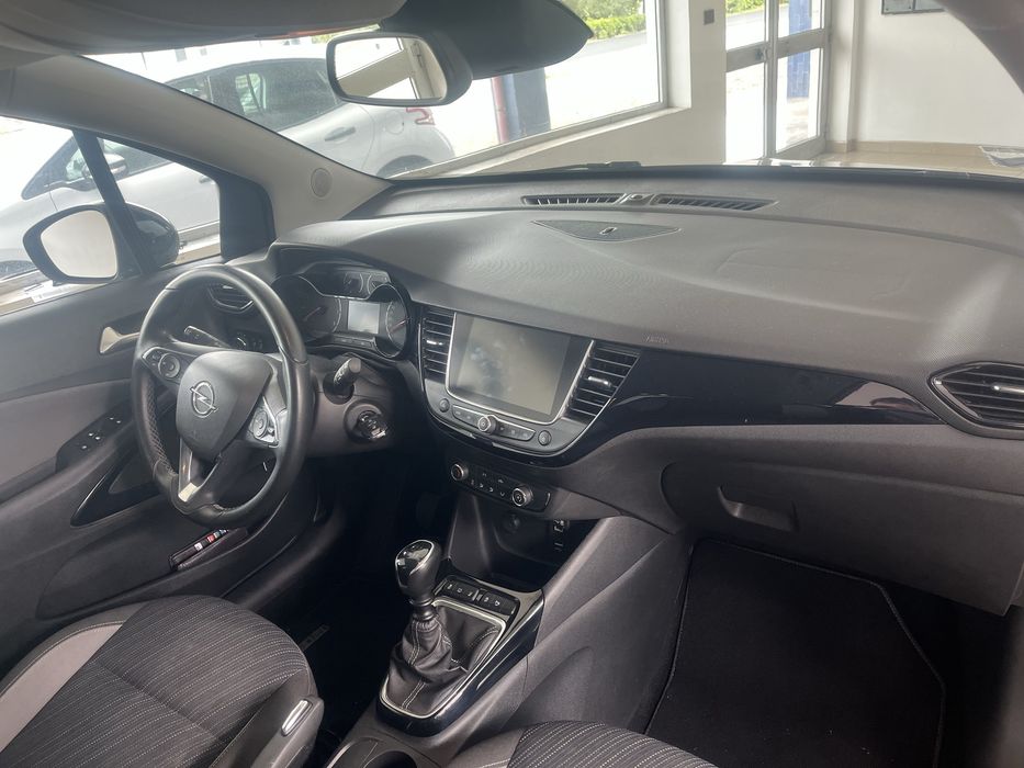 Opel Crossland X 1.2 Turbo 110cv versao 120 anos ( 85.000 Quilometros )