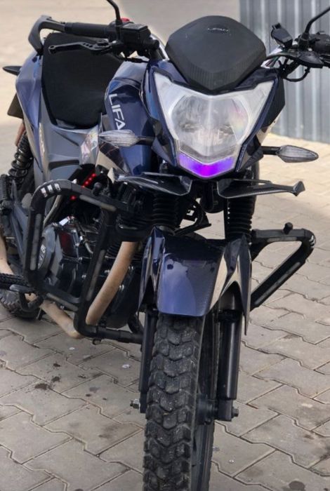 Продам!!!спойлер,вітровик,тюнінг