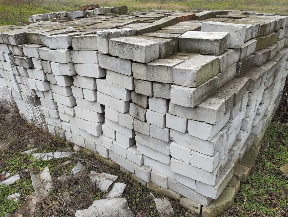 Кирпич ,цегла біла