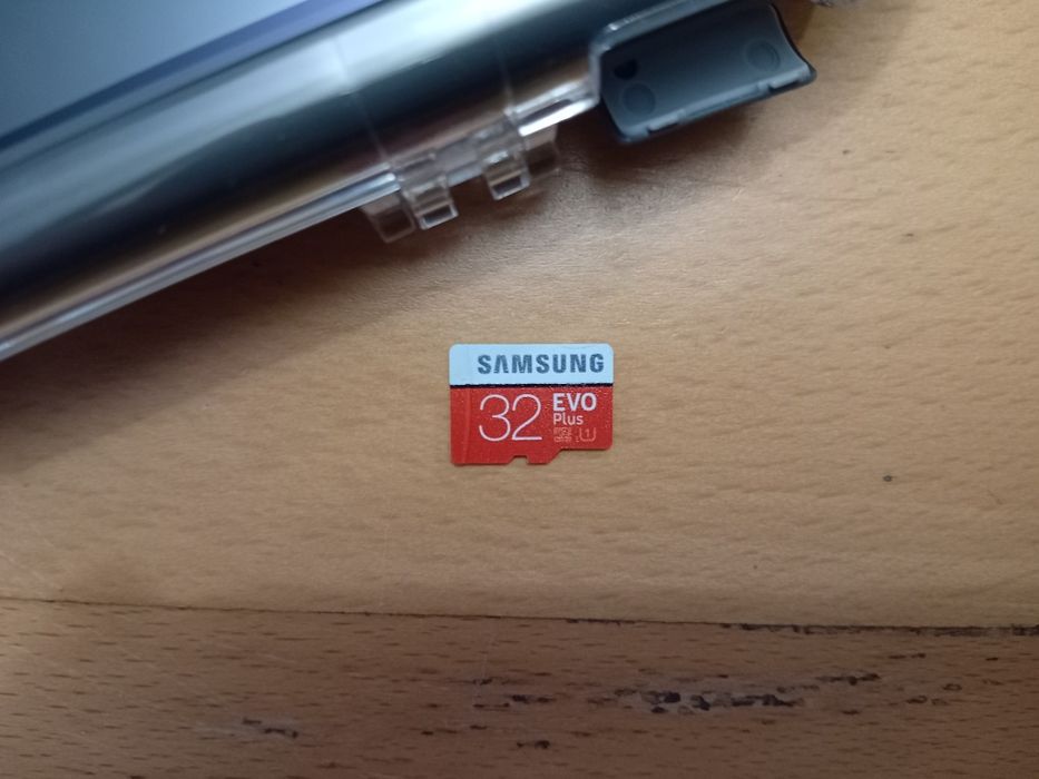 Nintendo Switch Lite + Extras