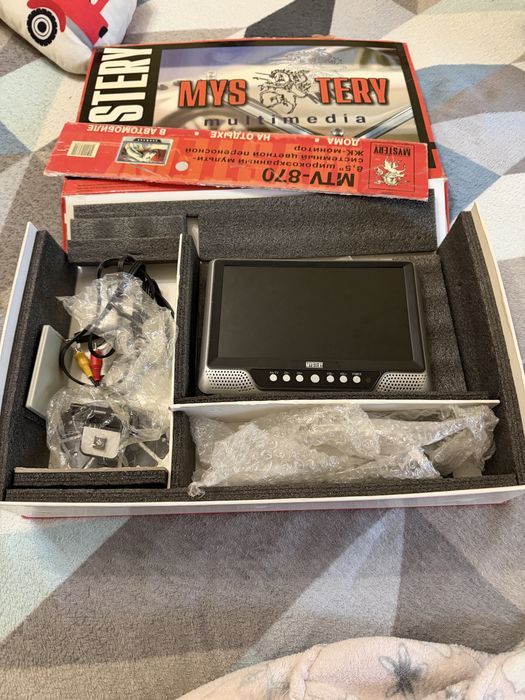 Продам портативний телевізор Mystery MTV-870