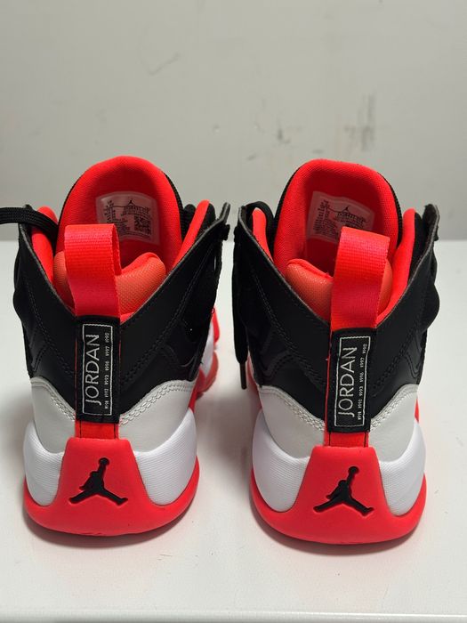 Buty sportowe AIR Jordan Jumpman Two Trey 38