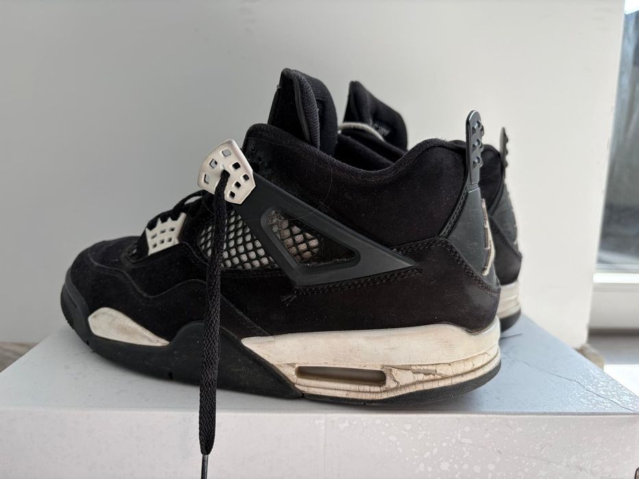 Jordan 4 White Thunder