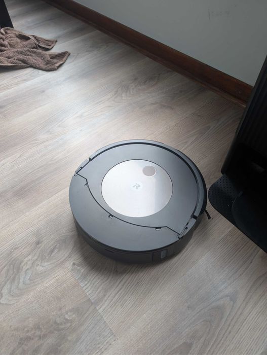Aspirador IRobot j9+